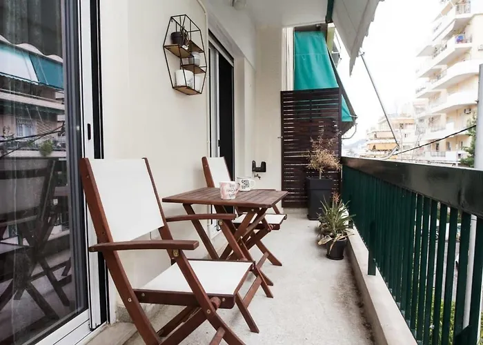 Relaxing 2 Bd Apt With Balcony In Zografou