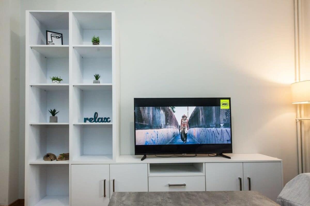 Apartment Relaxing 2 Bd With Balcony In Zografou *