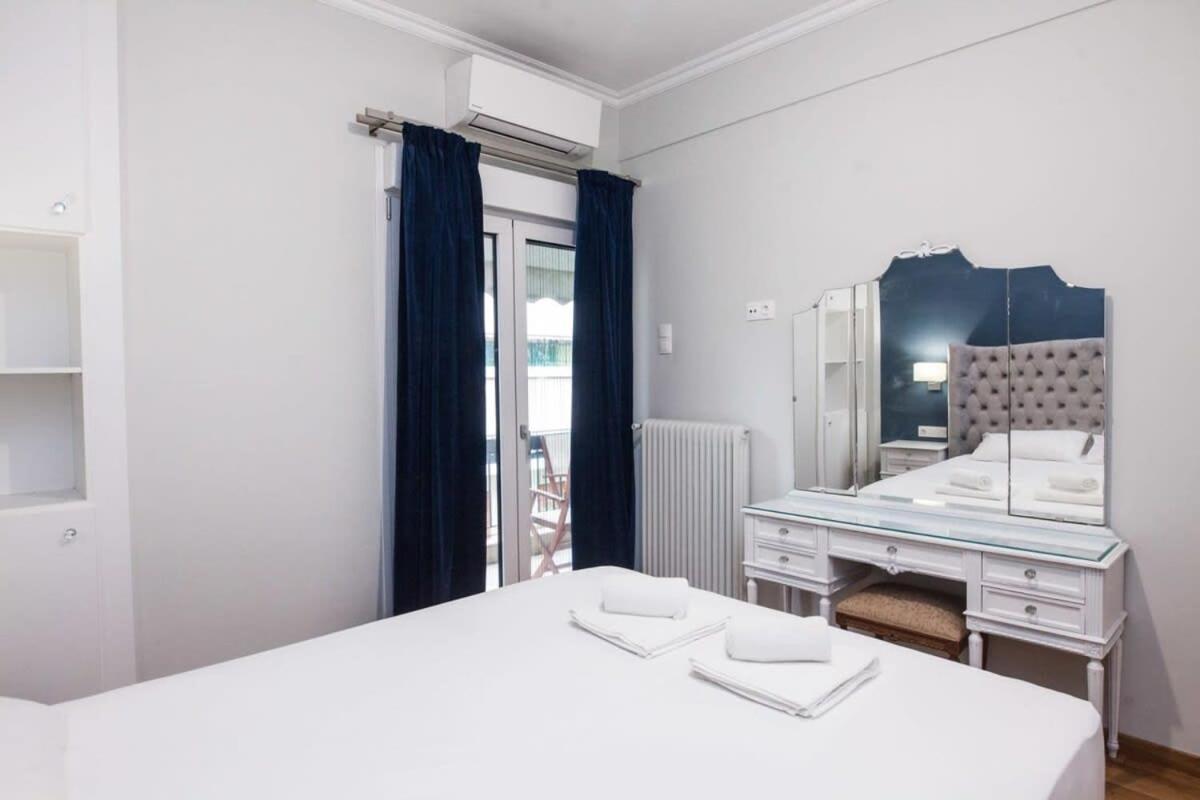 Relaxing 2 Bd With Balcony In Zografou Athens