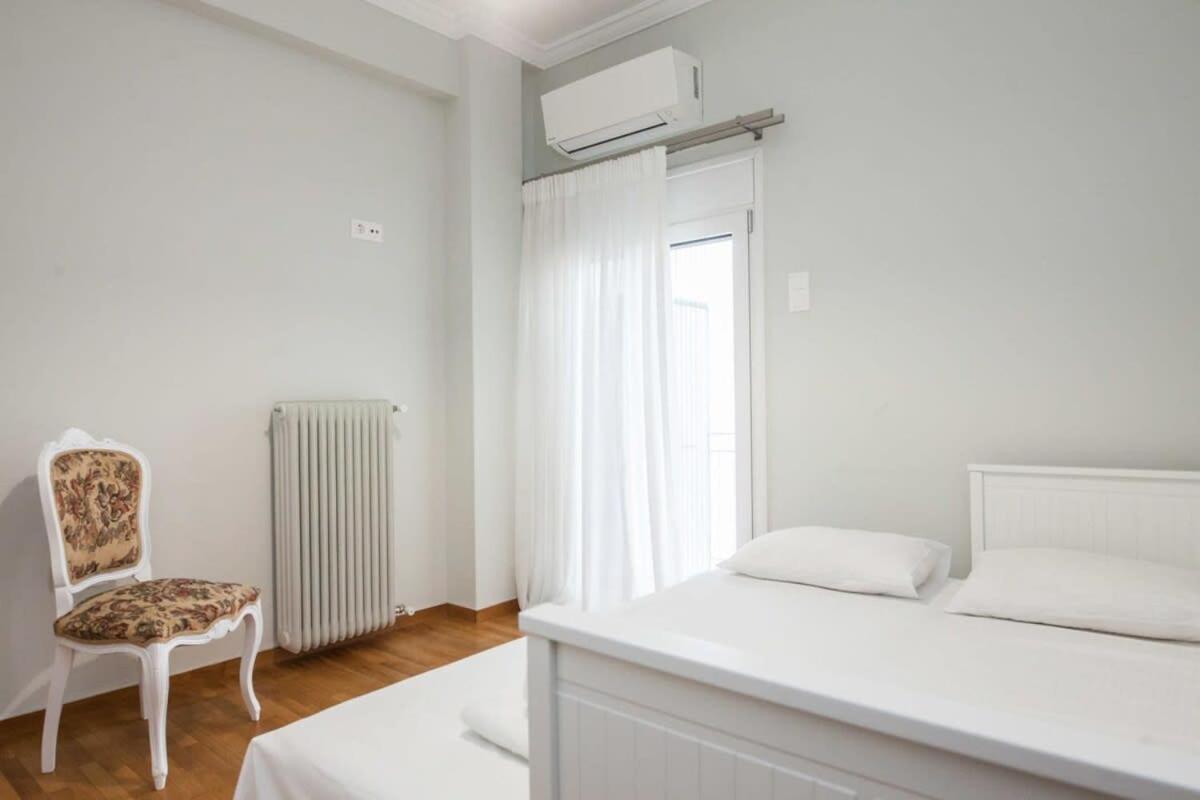 Relaxing 2 Bd With Balcony In Zografou Apartment *